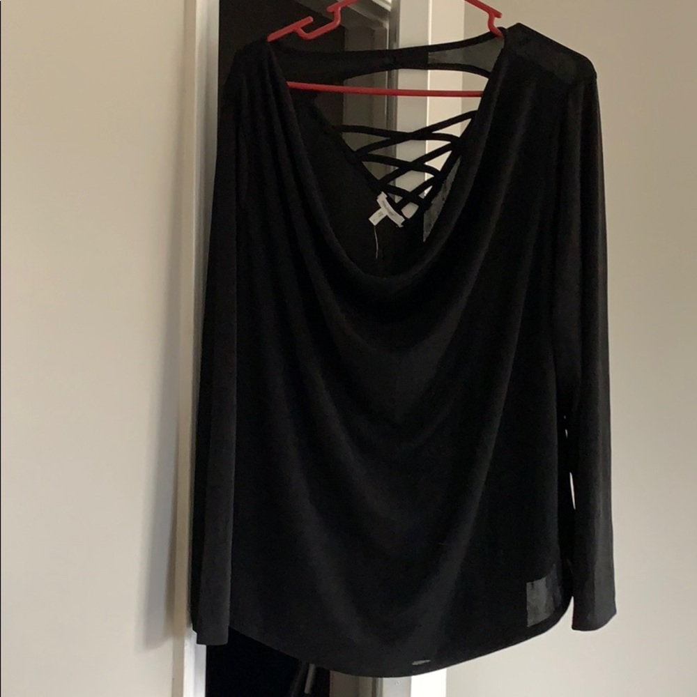 NWT maurice’s black top